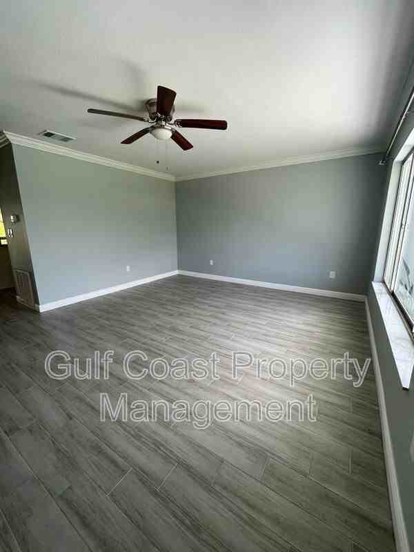 3365 Avanti Cir - Photo 3 of 33