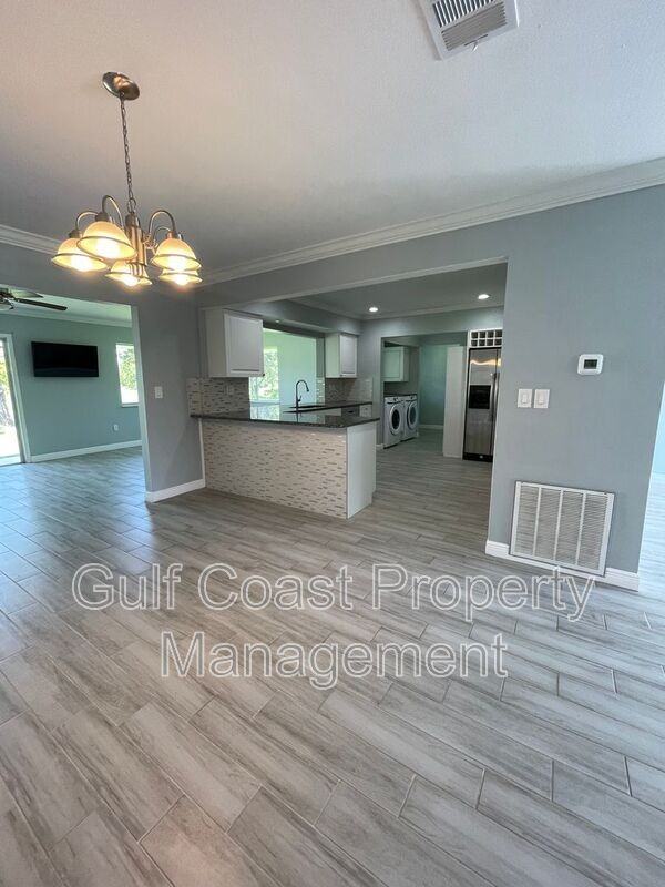 3365 Avanti Cir - Photo 6 of 33