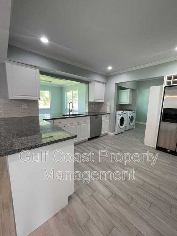 3365 Avanti Cir - Photo 7 of 33