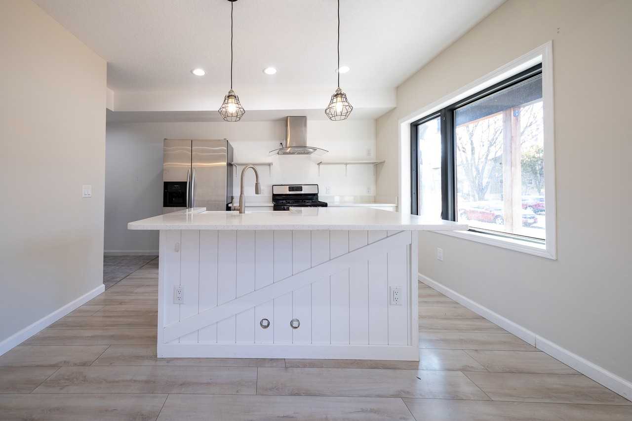 10th Avenue North, South St Paul (158, Main Level Unit) MJ - Photo 3 of 21