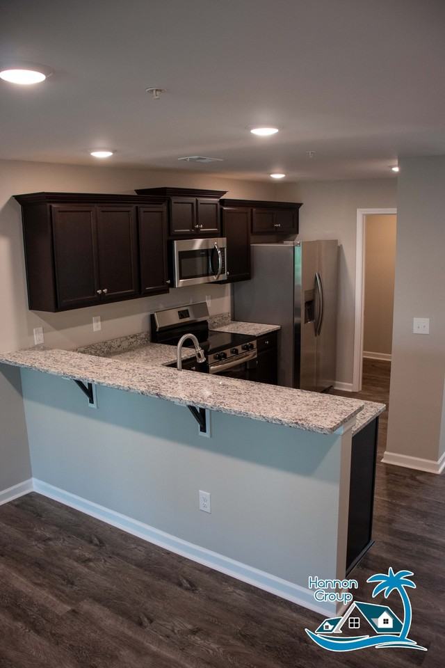 741 Charter Dr - Photo 2 of 7