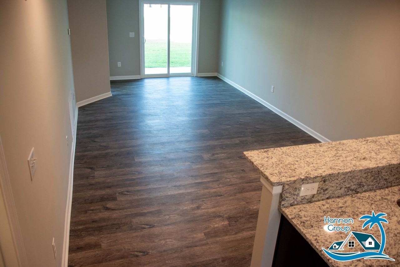 741 Charter Dr - Photo 3 of 7