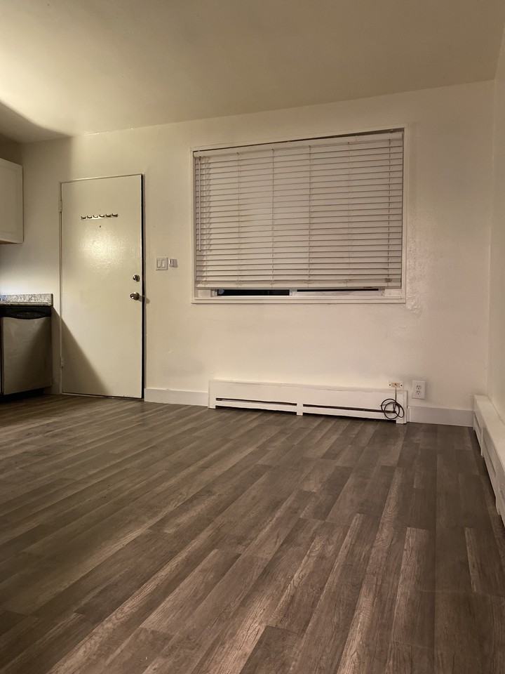 965 Brentwood St #2-967 - Photo 6 of 14