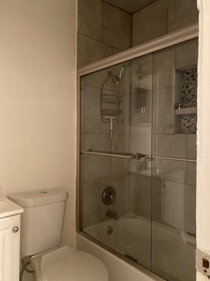 965 Brentwood St #2-967 - Photo 7 of 14