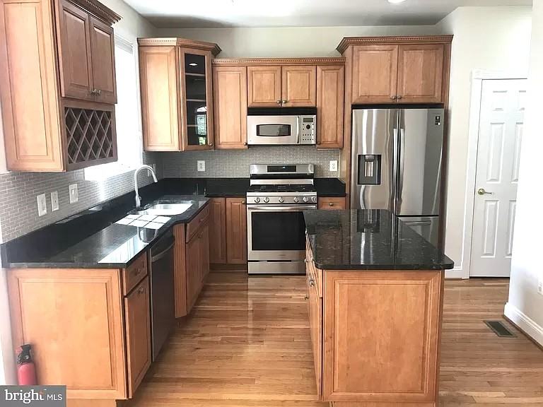 47577 Royal Burnham Ter #NA - Photo 2 of 19