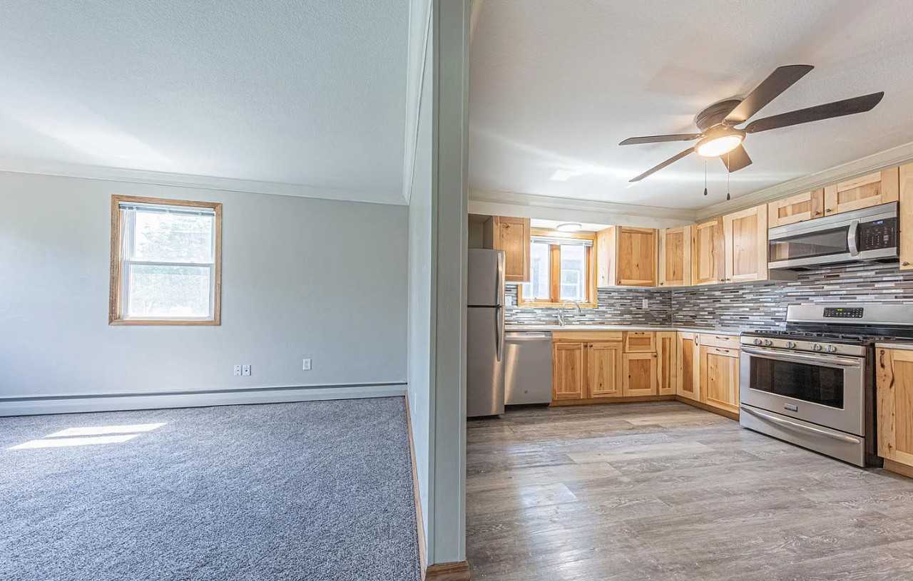 2624 Aldrich Ave S #1 - Photo 4 of 13