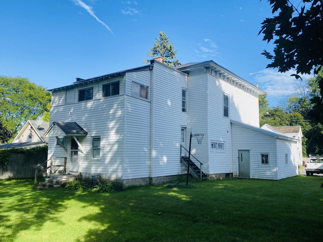 35 School St #UP - Photo 3 of 4