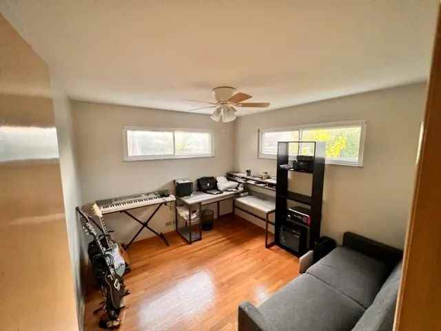 1725 Brookview Blvd #1725 - Photo 4 of 11