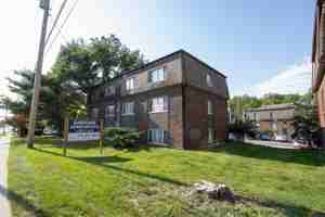 featured image of 1800 E Broadway