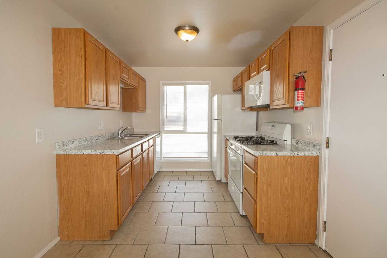 Eastgate Apartments - Photo 5 of 21