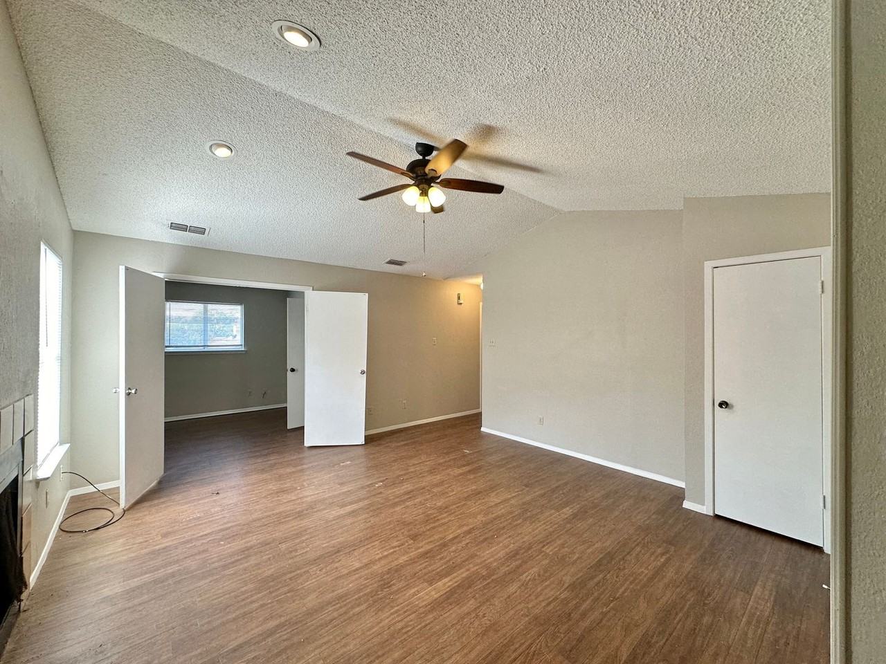 3708 Trotwood Trl - Photo 6 of 21