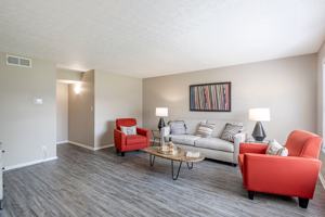 featured image of 1815 Greentree Blvd