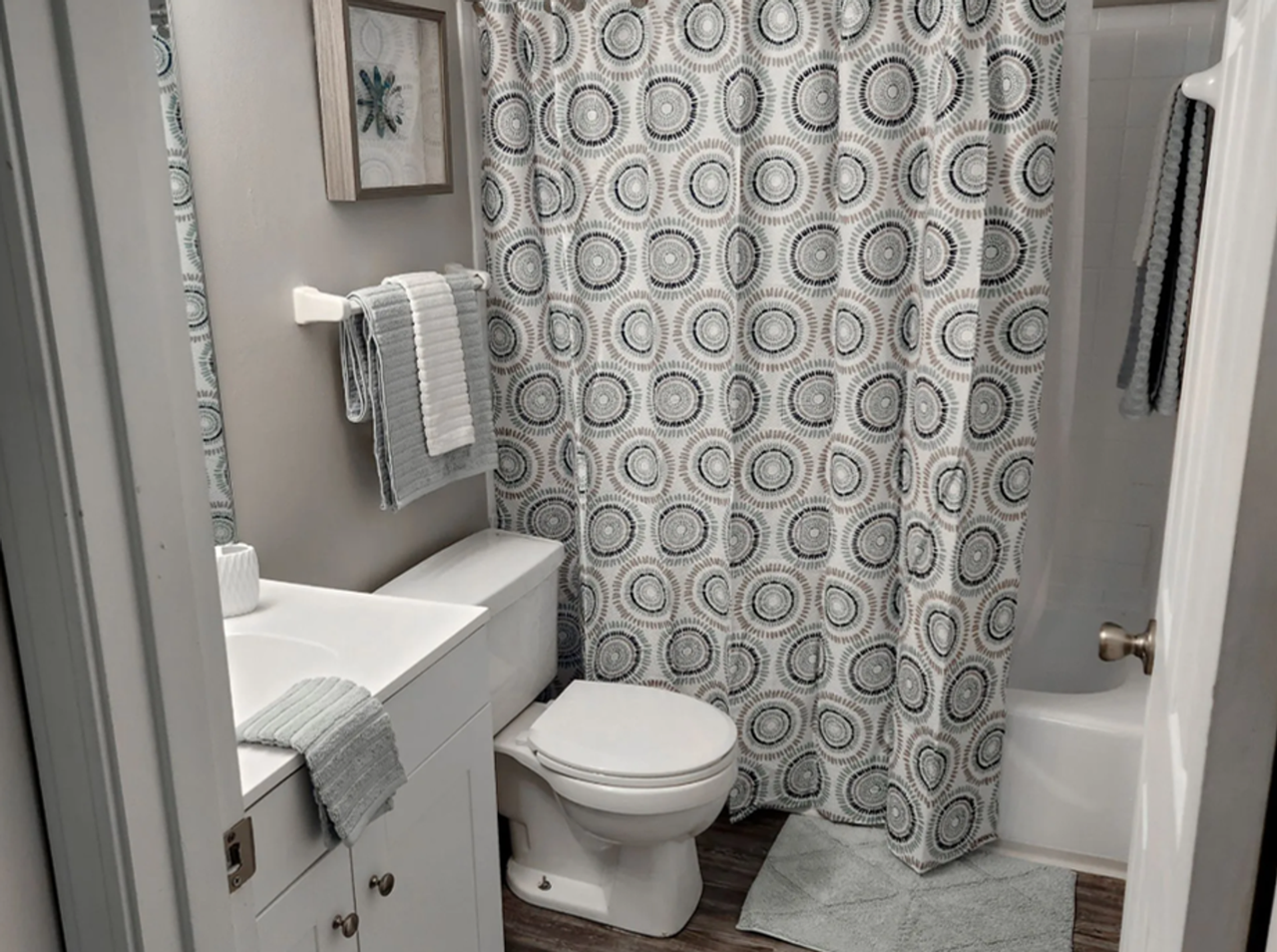 Courtyard Apartments - Photo 7 of 24