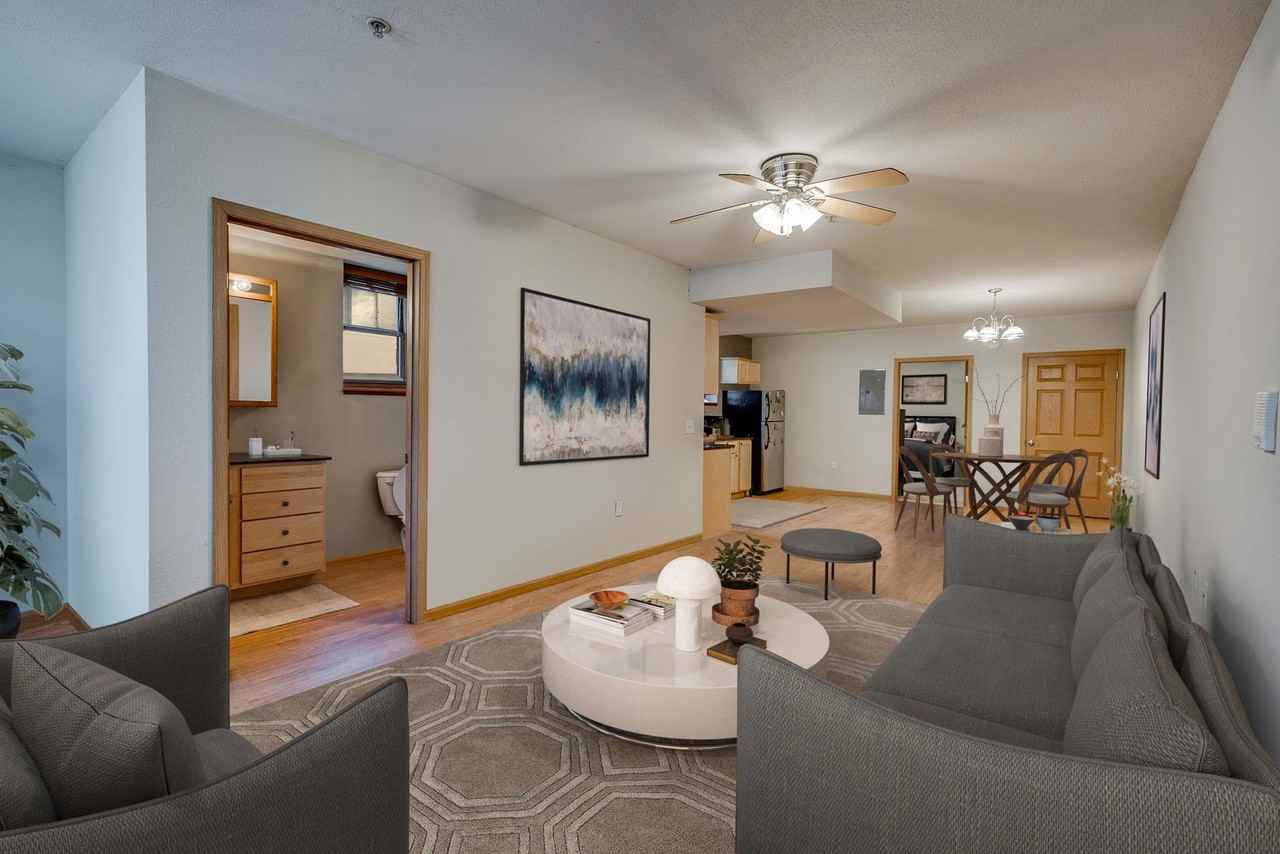 St. George Apartments - Photo 2 of 15