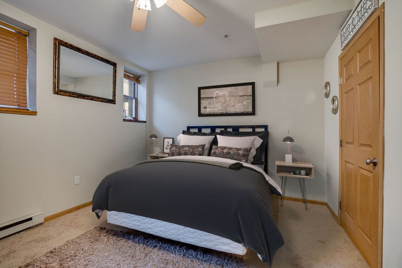 St. George Apartments - Photo 3 of 15