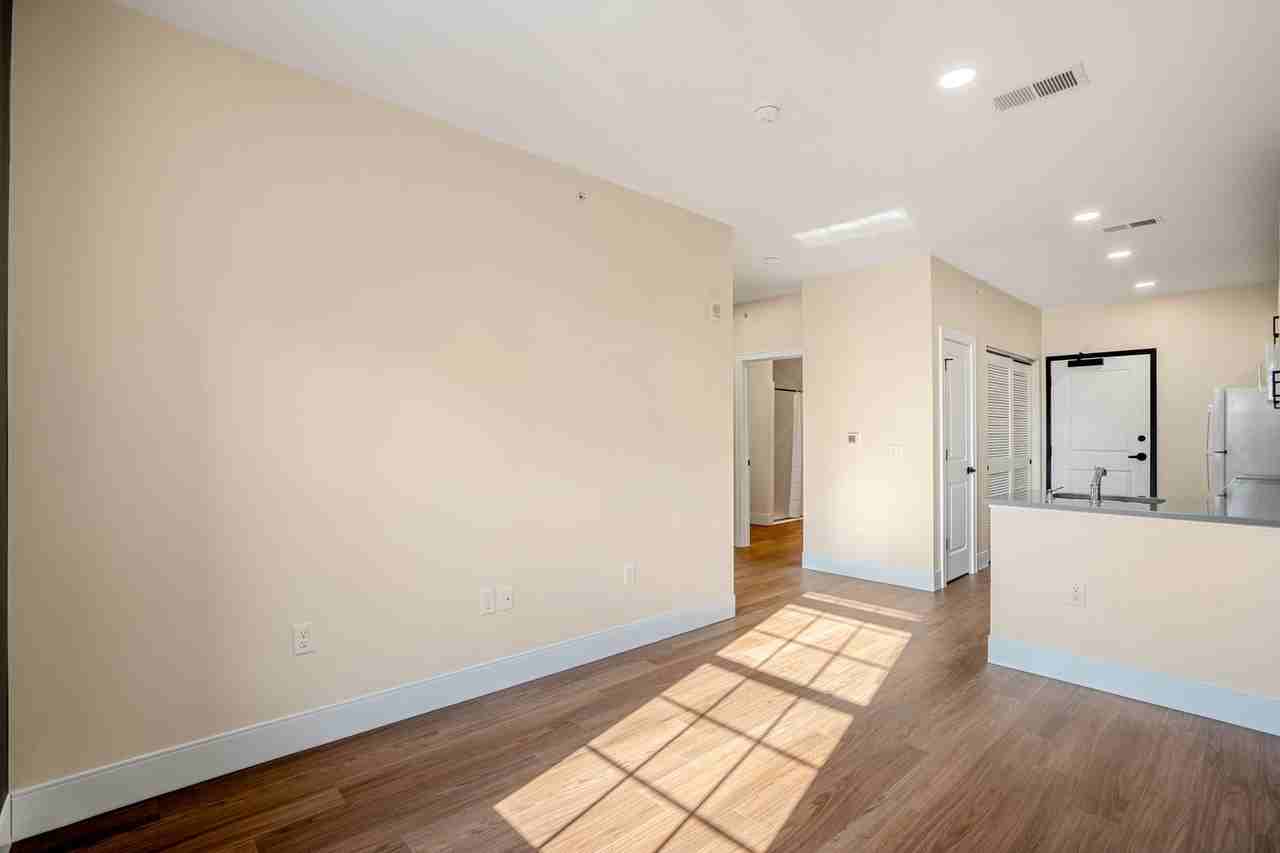 McCulloch Building - Photo 5 of 16