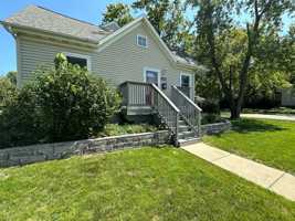 featured image of 1408 S Madison St