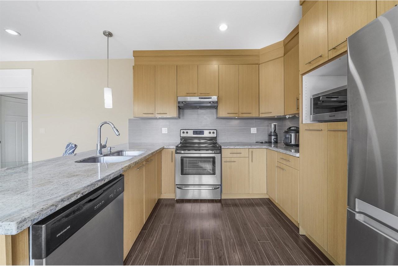 30748 36-30748 Cardinal Avenue #1 - Photo 3 of 21