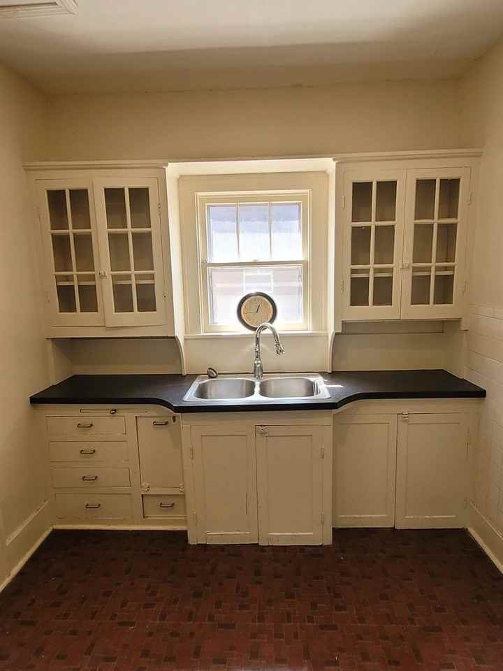 318 N 10th St - Photo 6 of 17