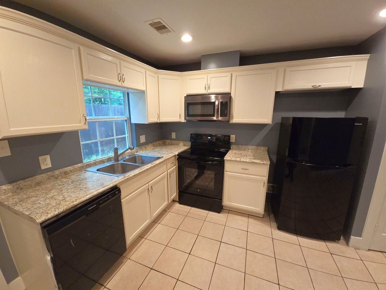 11435 Raincove Dr #B - Photo 2 of 28