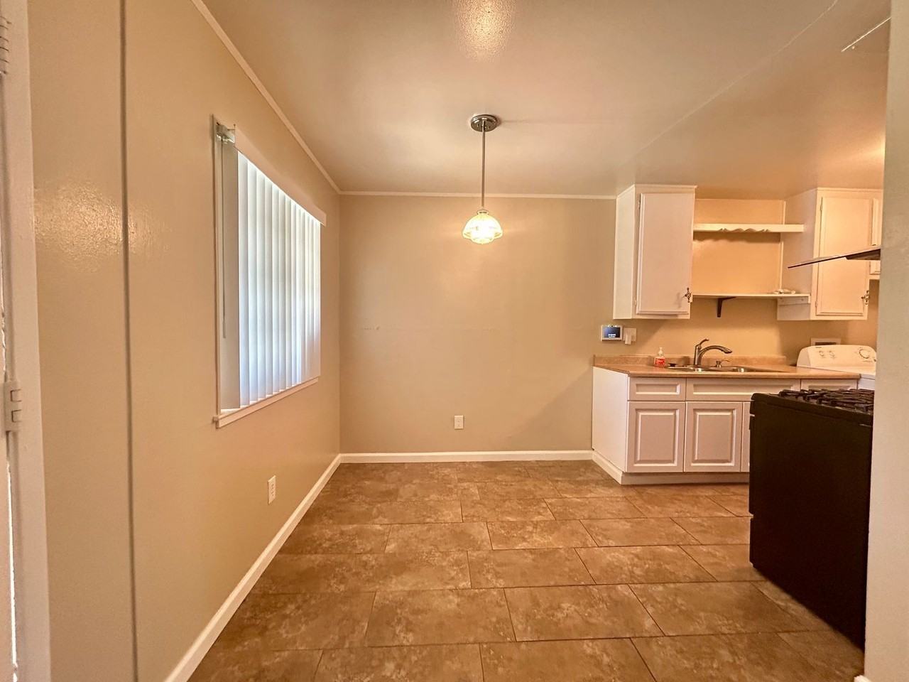 425 425 - 427 Curran Ave - Photo 3 of 11