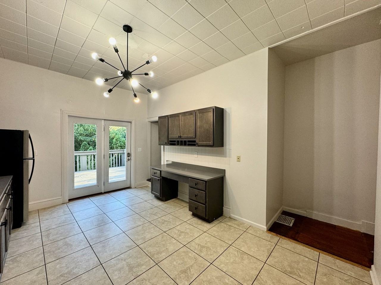 423 Warner St - Photo 6 of 45