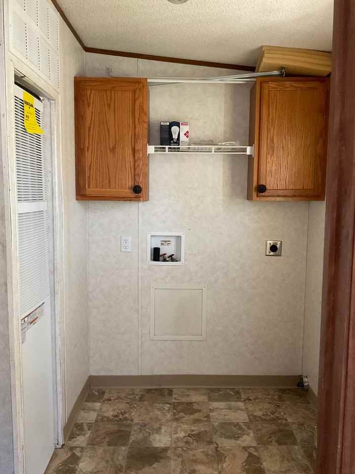 407 Illinois St - Photo 3 of 27