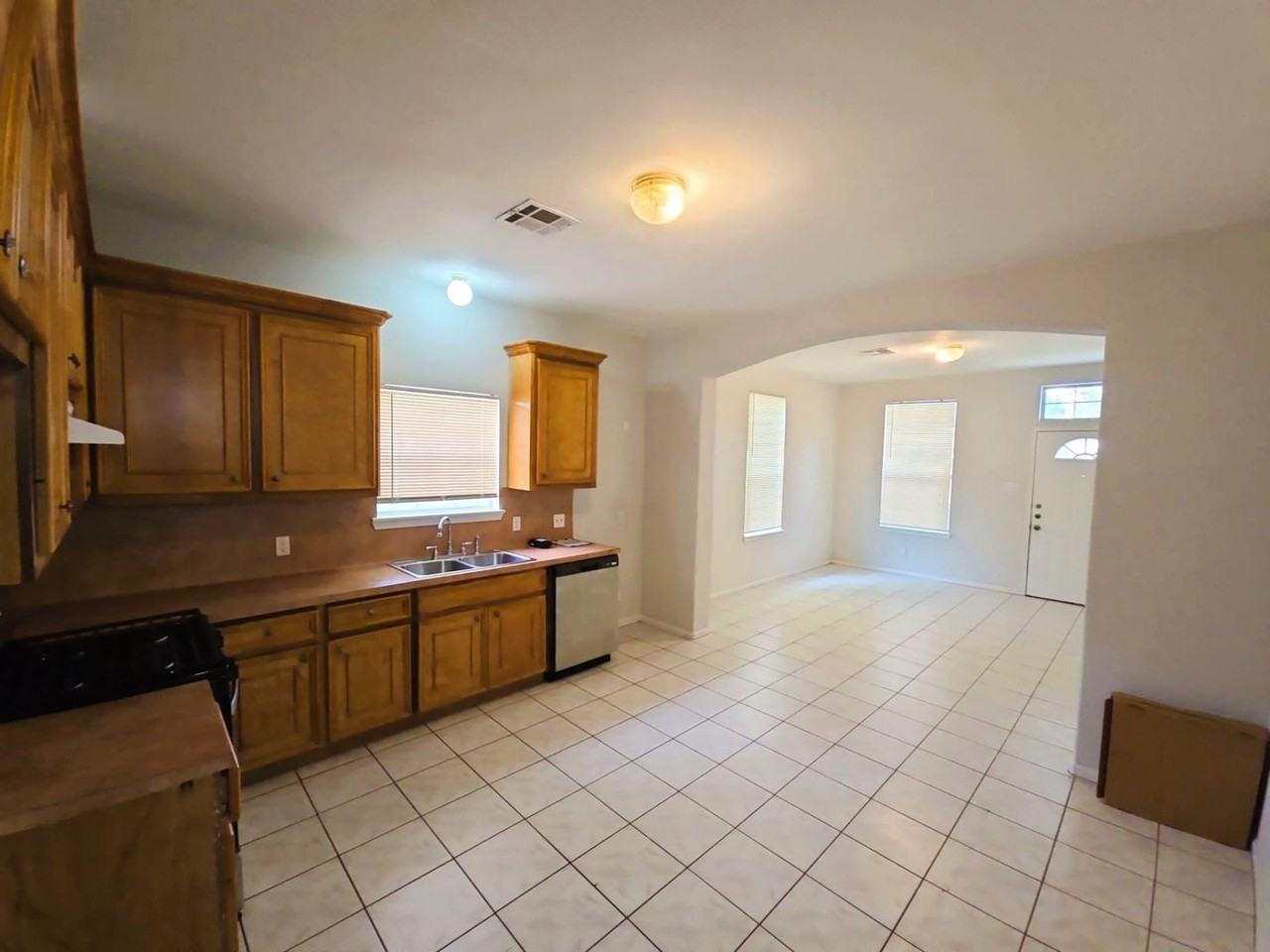 4114 Trout St - Photo 3 of 22