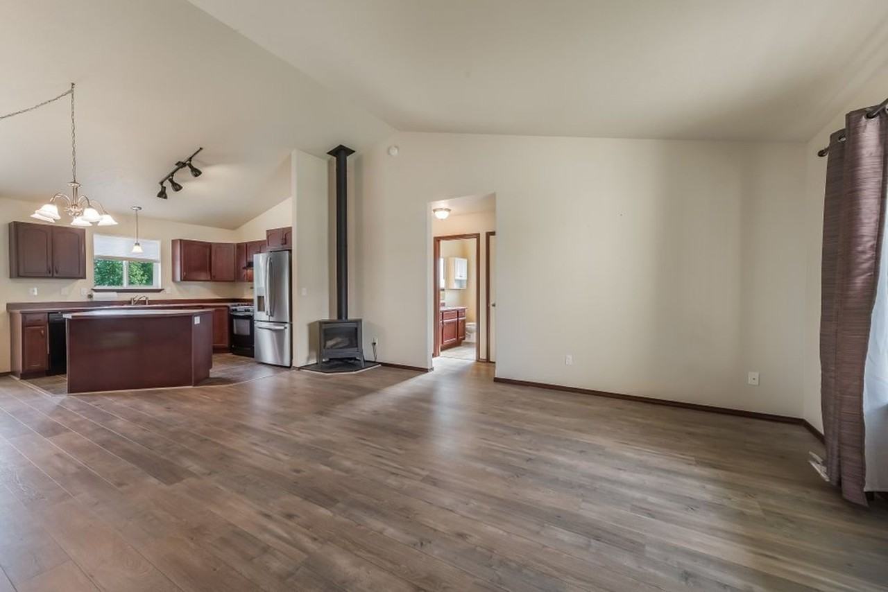 2926 E Thrush Dr - Photo 5 of 21