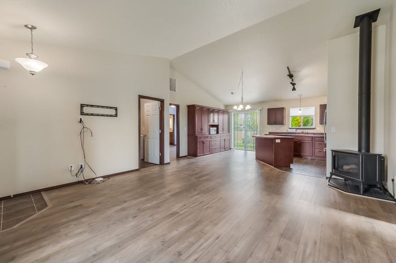 2926 E Thrush Dr - Photo 6 of 21