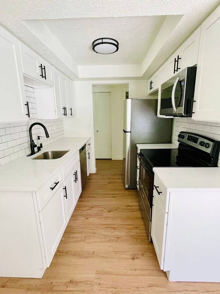 1110 West 10th Avenue - Photo 5 of 14