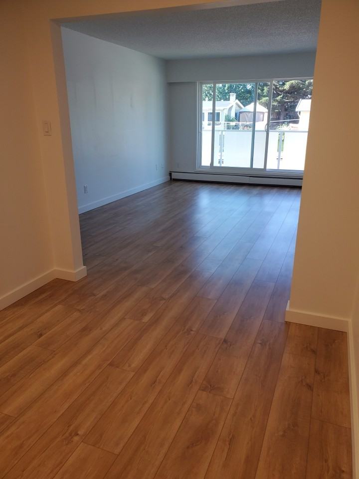 1480 Boundary Crescent. #412 - Photo 2 of 11