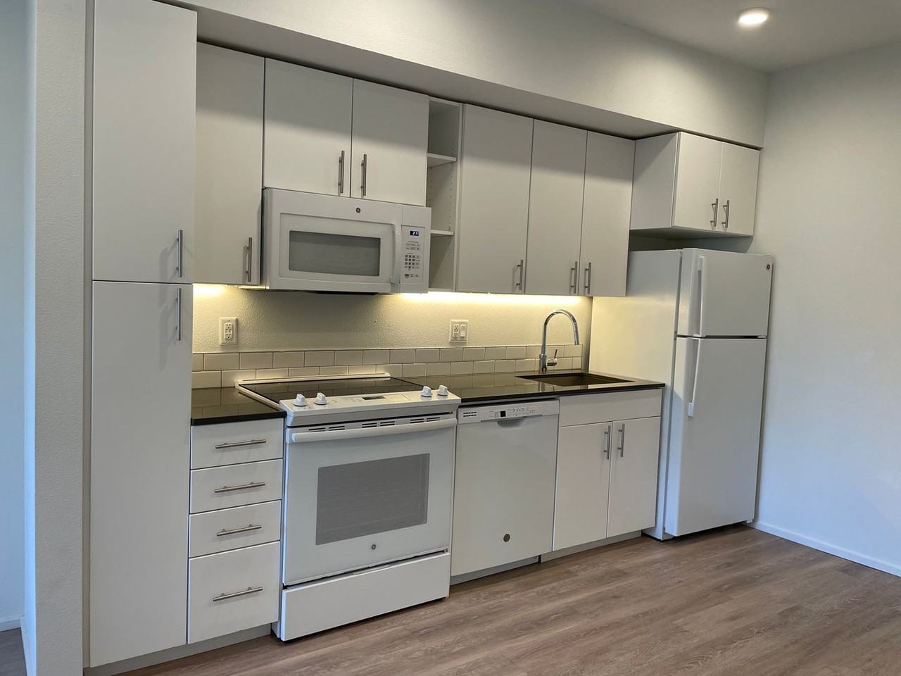 ES1213 -Alberta Street Lofts - Photo 3 of 33