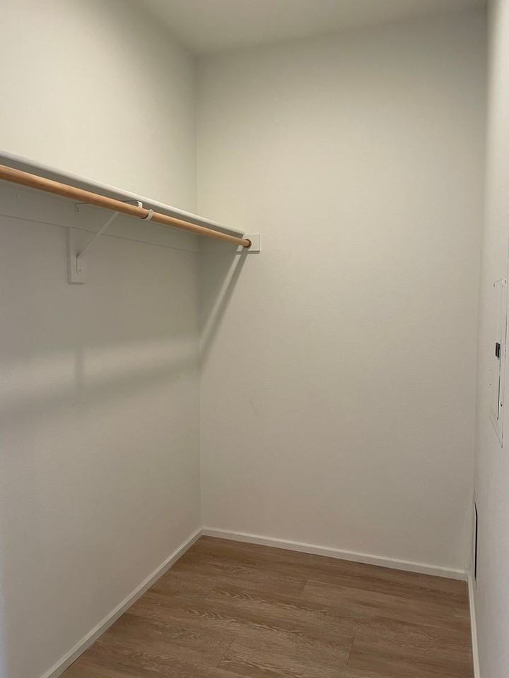 ES1213 -Alberta Street Lofts - Photo 7 of 33