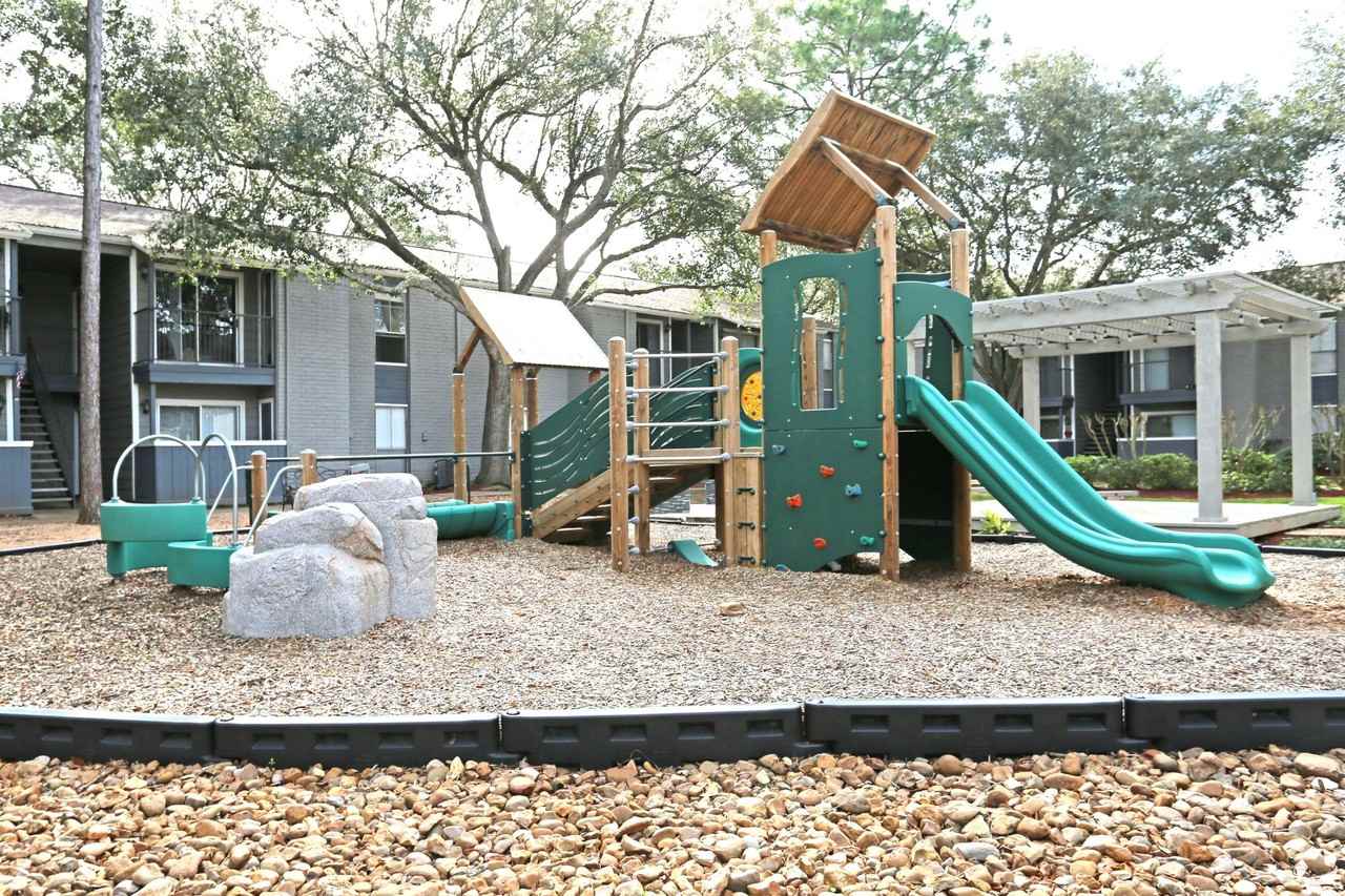 Cambridge Apartments - Photo 2 of 23