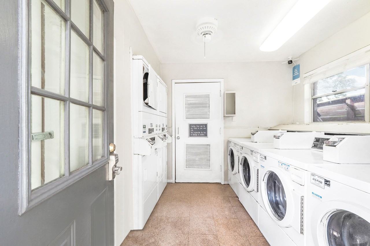 Cambridge Apartments - Photo 3 of 23