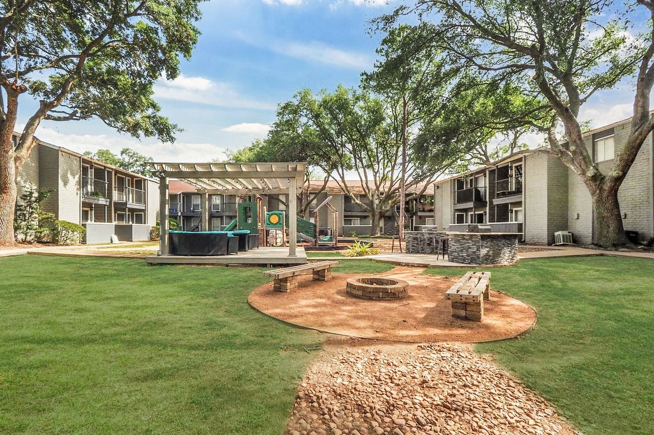 Cambridge Apartments - Photo 5 of 23