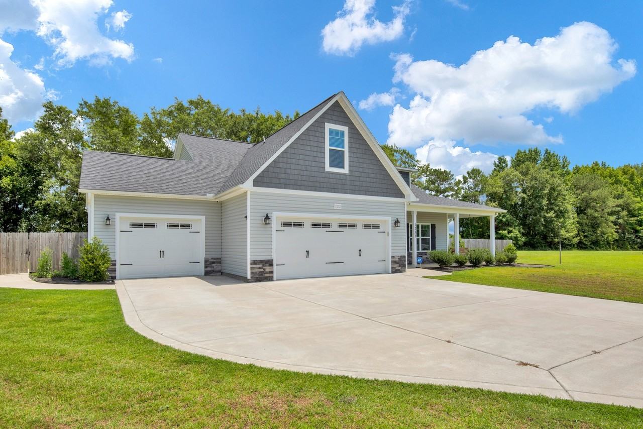 5232 Bree Bridge Rd - Photo 2 of 50