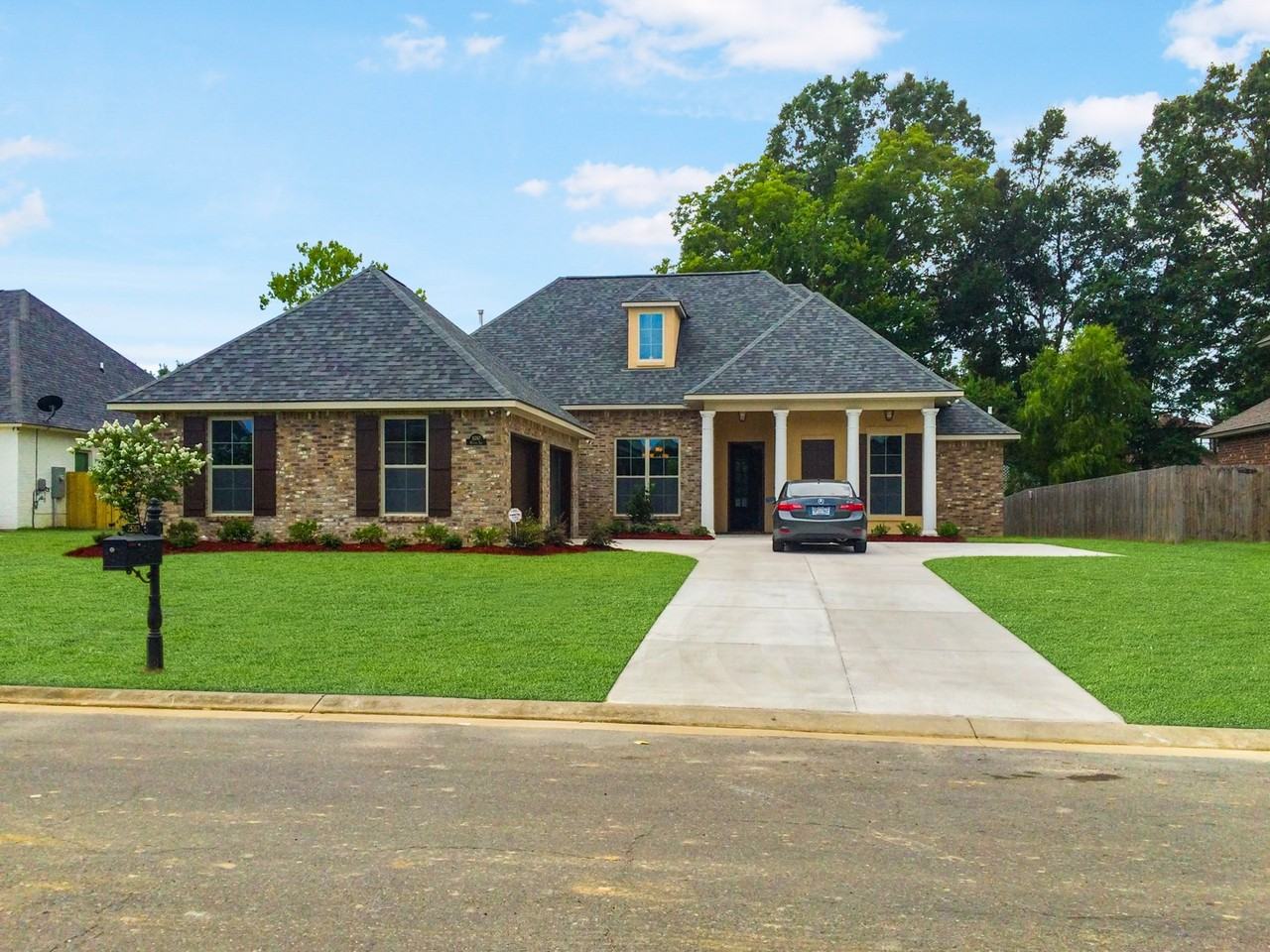 15167 Murano Ave - Photo 3 of 9