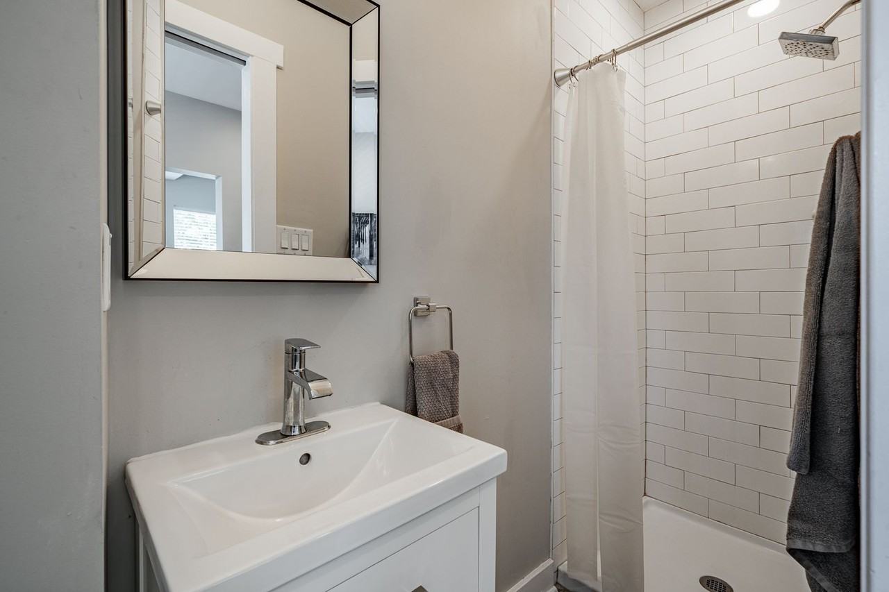 ST/WIL/VRES | 5708 Park Blvd - Photo 2 of 50