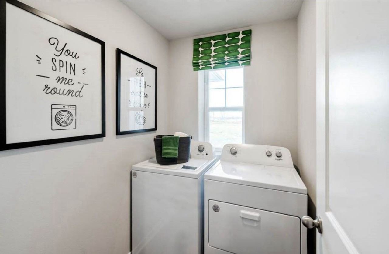 2476 Chloe Ln - Photo 2 of 23