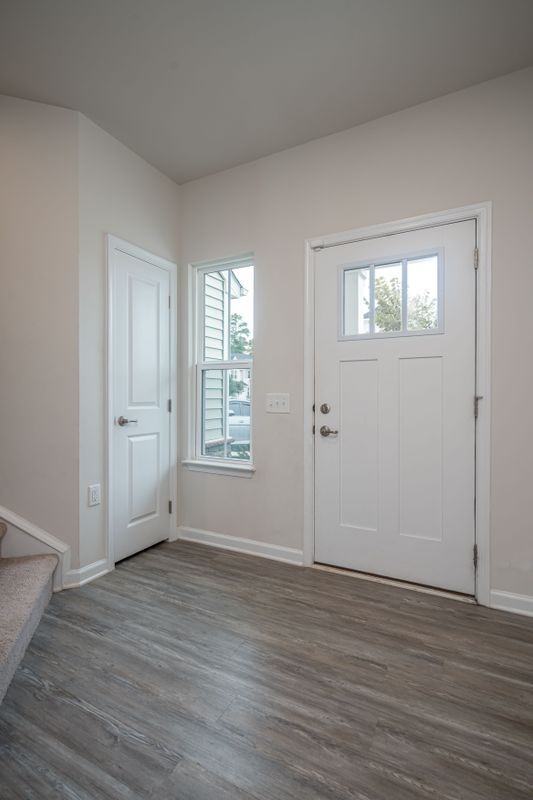 351 Capeside Ct - Photo 5 of 25