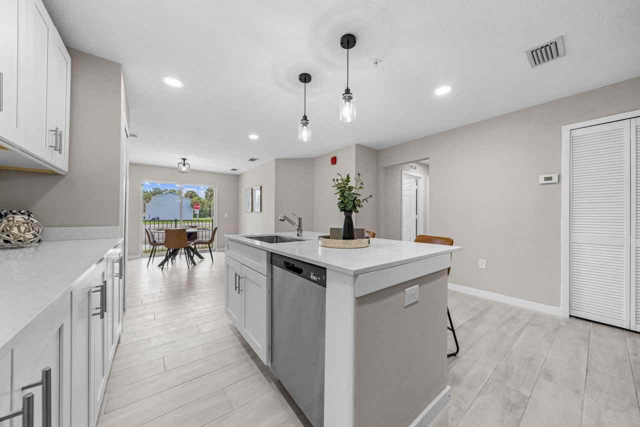 1700 Forest - Photo 3 of 50