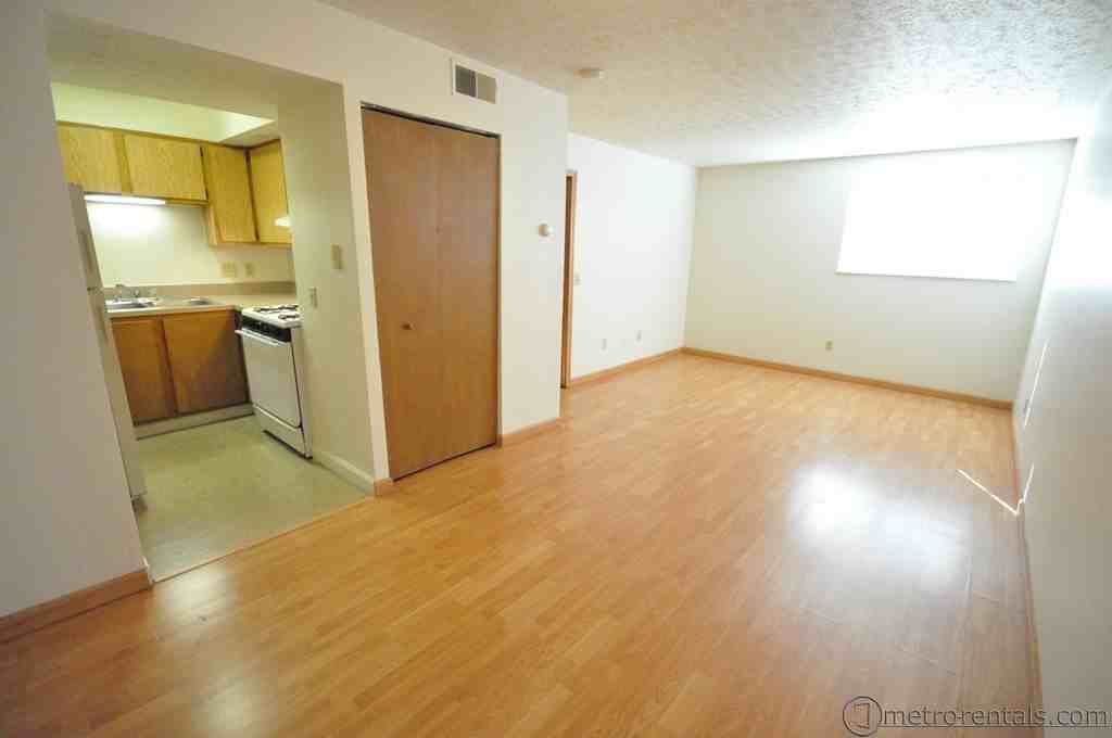 1170 Franklin Avenue - Photo 3 of 39