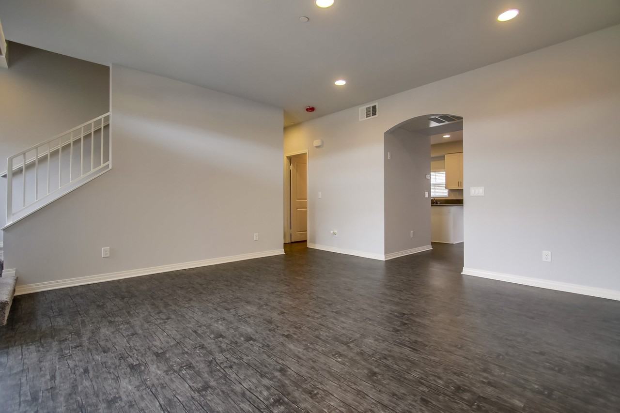 307 Sycamore Road - Photo 4 of 42