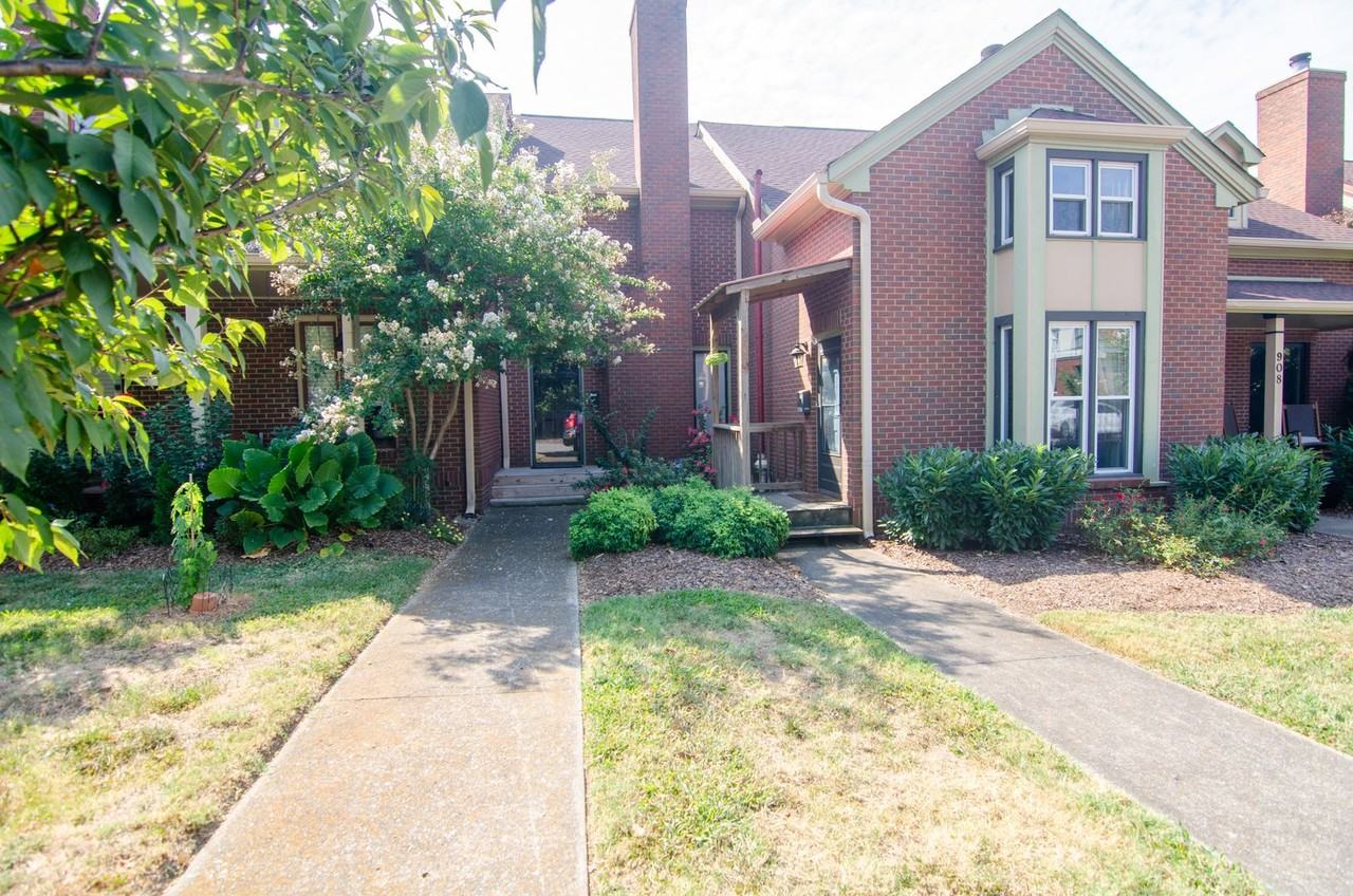 908C Russell St - Photo 3 of 25