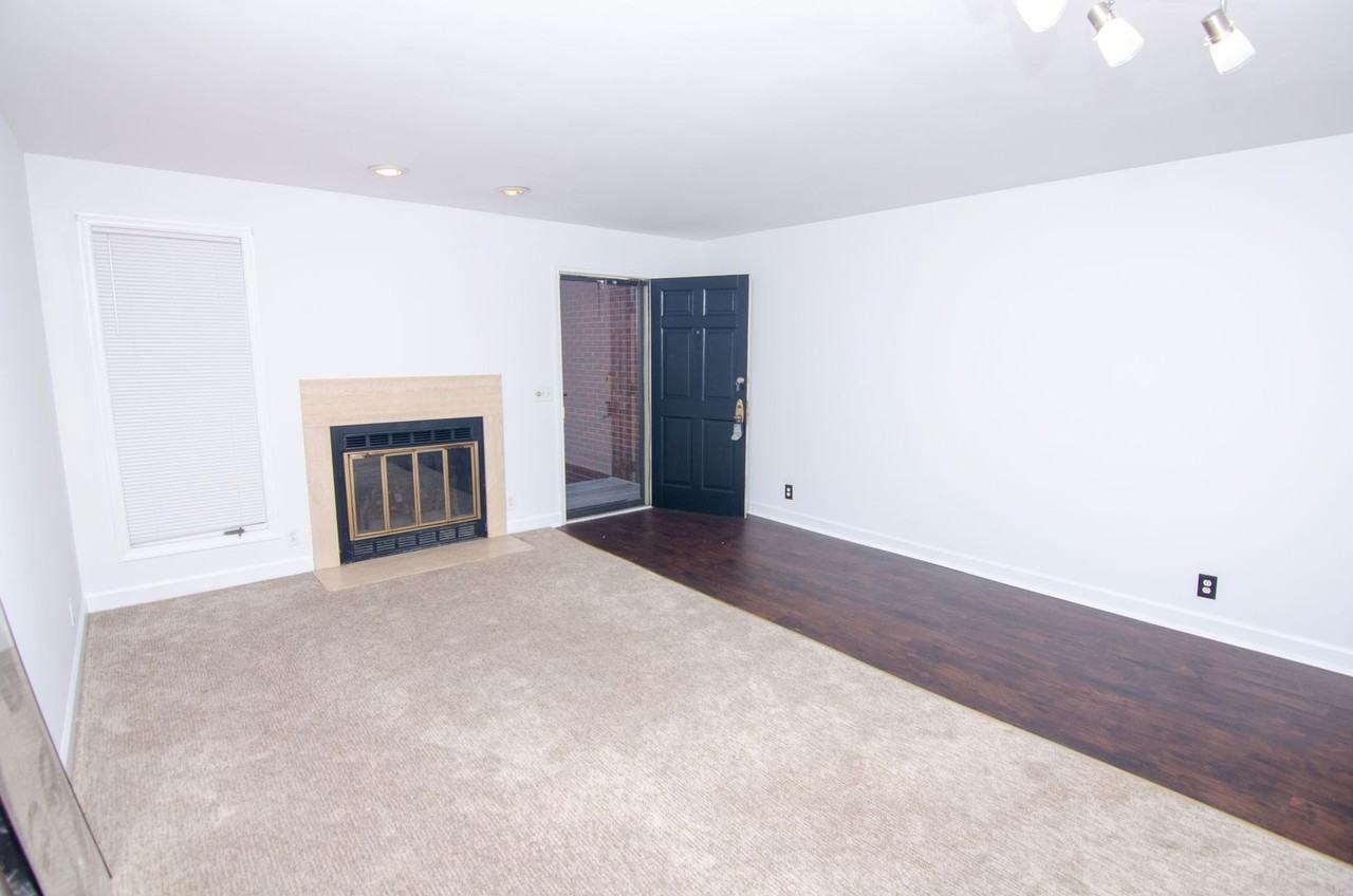 908C Russell St - Photo 5 of 25