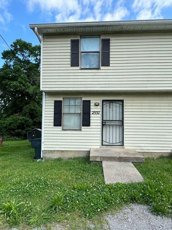 Highland Trace Dr_2537-2539 - Photo 2 of 10