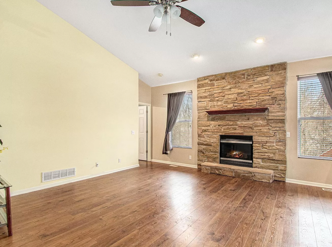 4722 S 194th Ave - Photo 7 of 29