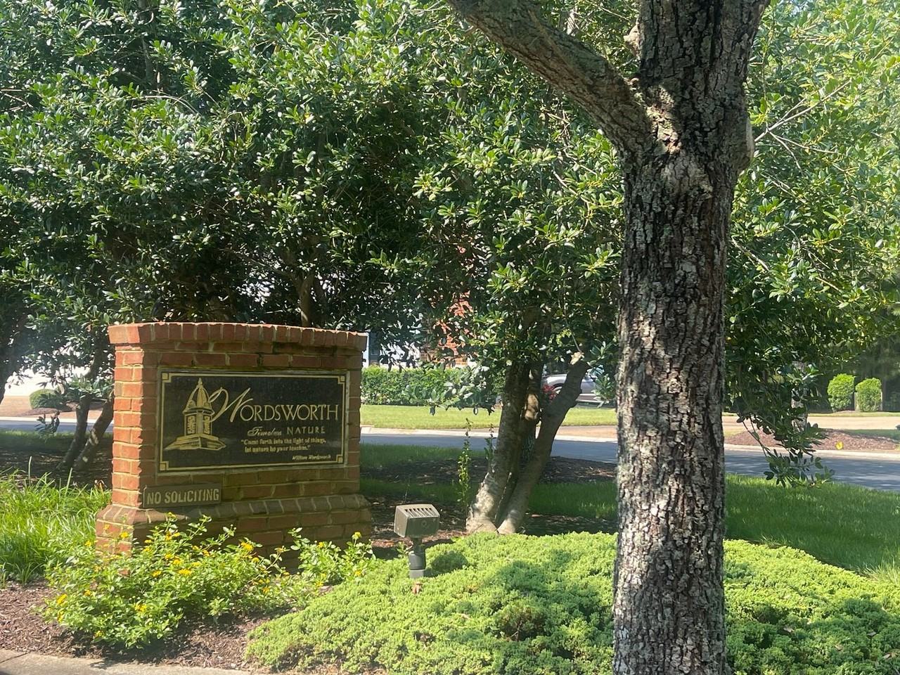 2820 Majestic Oak Court - Photo 2 of 27